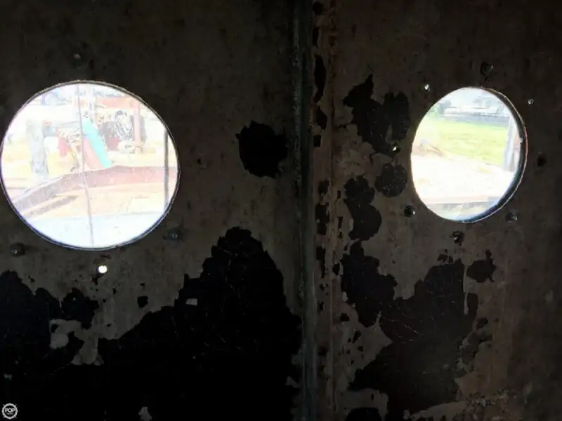 Tàu kéo để bán