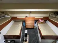 Tàu kéo lưới để bán