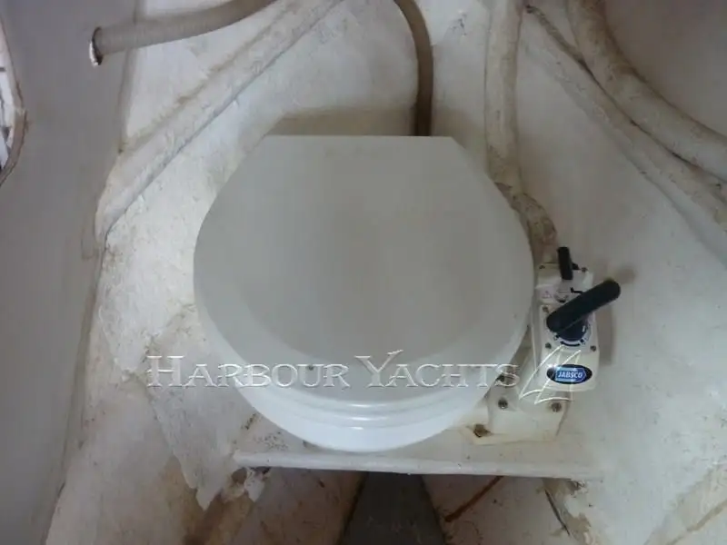 Tàu kéo lưới để bán