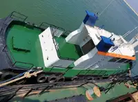Tàu kéo để bán