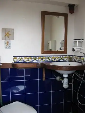 Tàu chở khách để bán