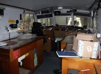Tàu khảo sát để bán