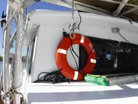 Tàu kéo lưới để bán