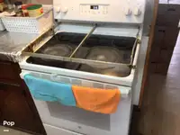 Tàu kéo lưới để bán