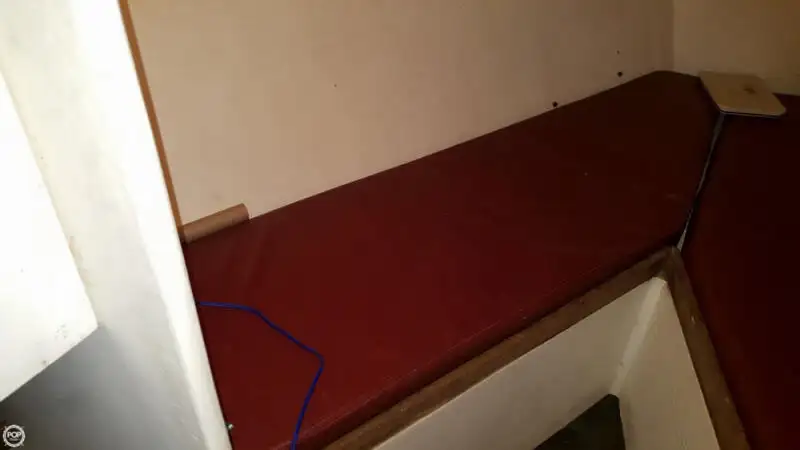 Tàu kéo lưới để bán
