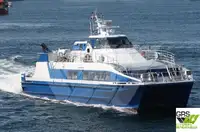 Tàu du lịch để bán