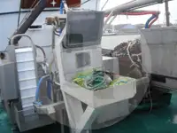 Tàu kéo lưới ngang để bán