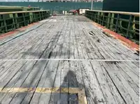 Tàu du lịch để bán