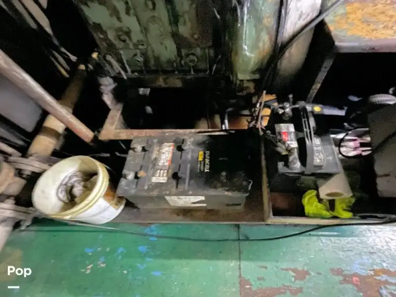 Tàu kéo lưới để bán
