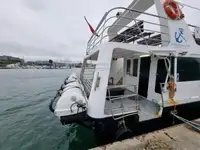 Tàu chở khách để bán
