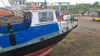 Tàu làm việc để bán