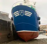 Tàu làm việc để bán
