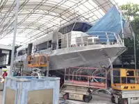 Tàu du lịch để bán