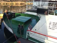 Tàu container để bán