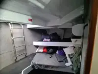 Tàu kéo lưới để bán