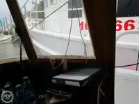 Tàu kéo lưới để bán