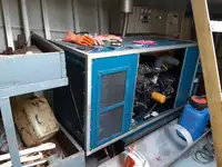 Tàu kéo lưới để bán