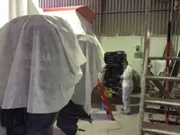 Tàu cứu hộ để bán