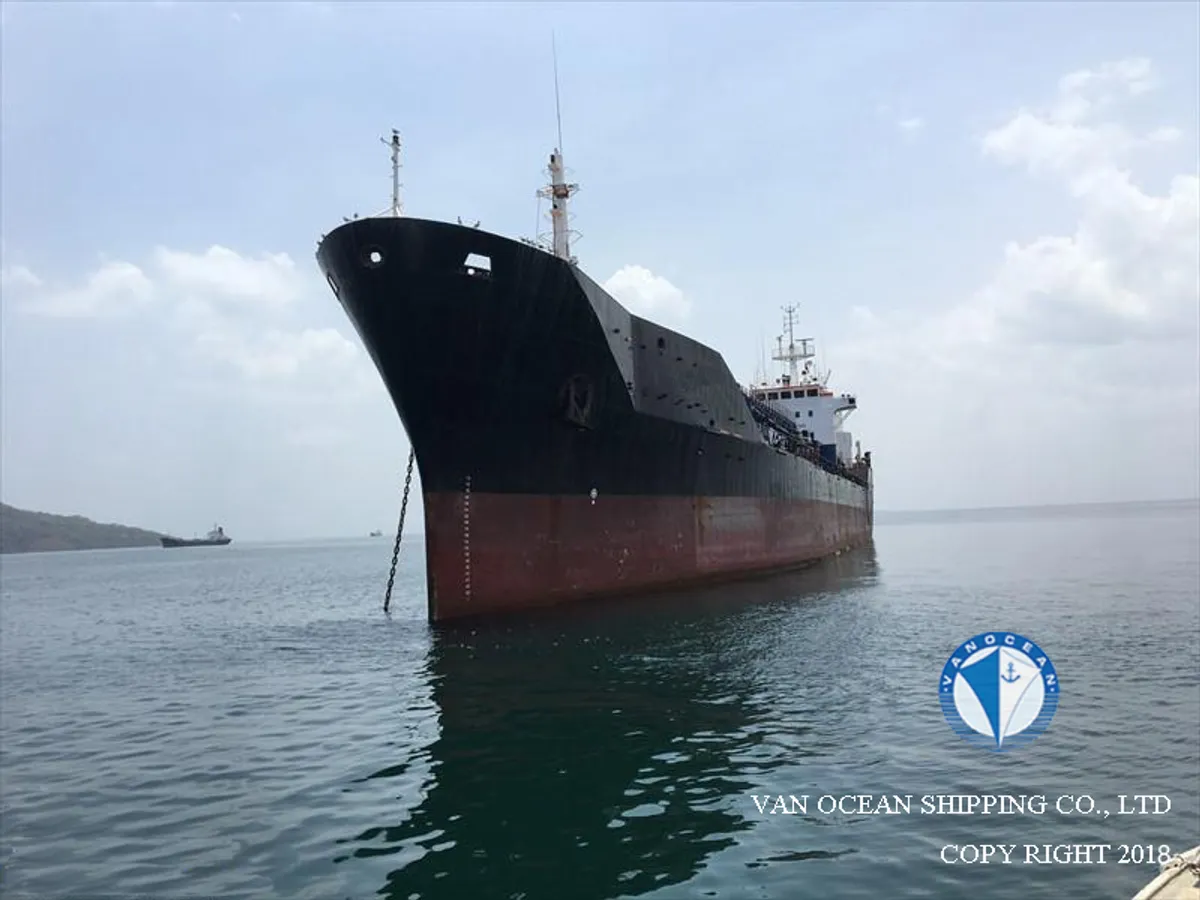 Tàu chở dầu/hóa chất để bán
