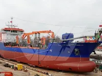 Tàu nạo vét để bán