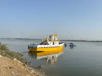 Tàu kéo để bán