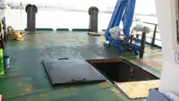 Tàu làm việc để bán