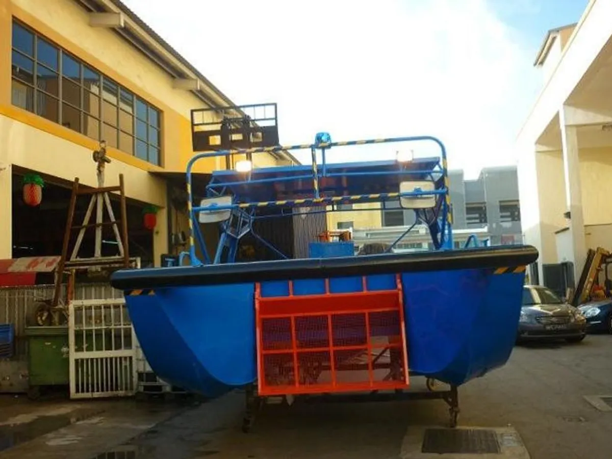 Tàu làm việc để bán