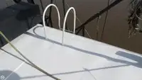 Tàu kéo lưới để bán