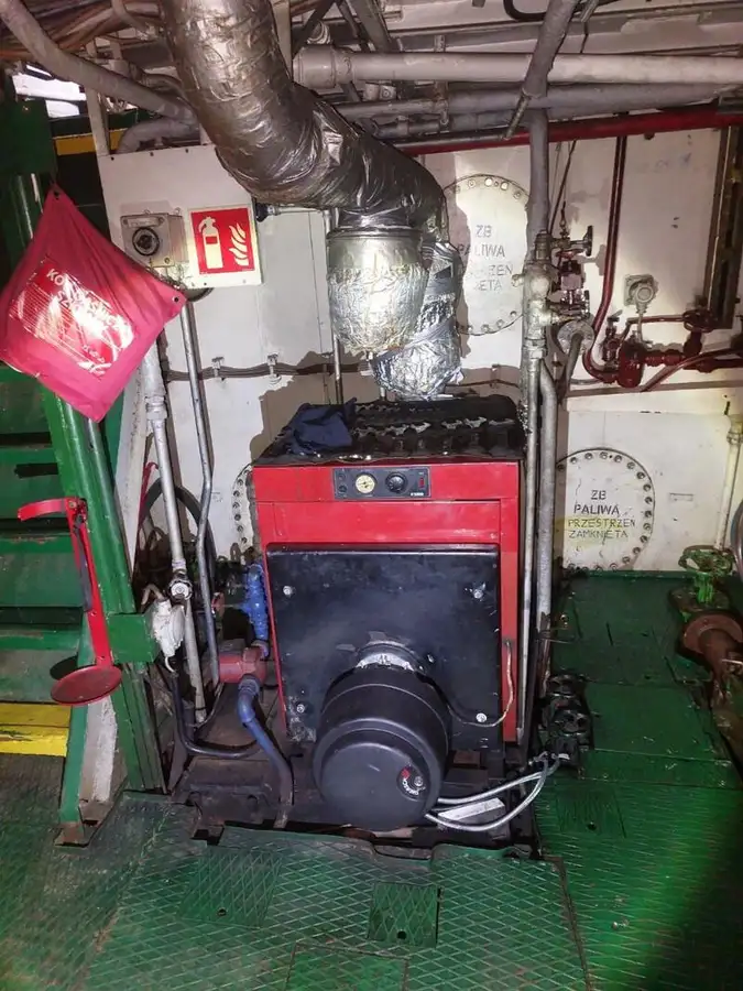 Tàu khảo sát để bán