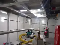 Tàu làm việc để bán