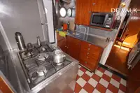 Tàu nghiên cứu để bán