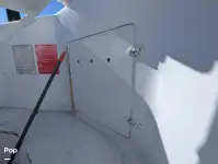 Tàu chở khách và hàng hóa để bán