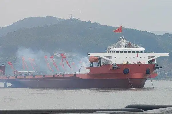 Sà lan để bán