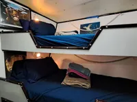 Tàu nghiên cứu để bán