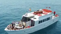Tàu chở khách rao bán