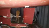 Tàu kéo lưới để bán