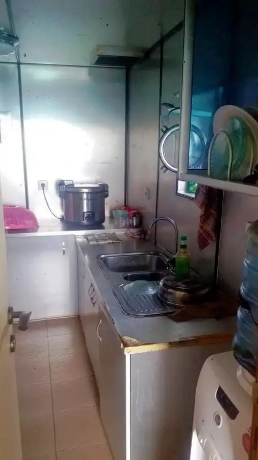 Tàu đổ bộ, chở hàng để bán