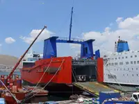 Tàu container để bán