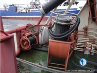 Tàu kéo lưới để bán