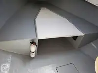 Tàu chế biến cá để bán