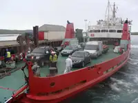 Tàu phà rao bán