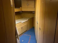 Tàu tuần tra để bán