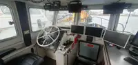 Tàu container để bán