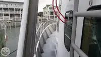 Tàu kéo lưới để bán
