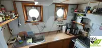 Tàu làm việc để bán