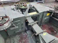 Tàu làm việc để bán