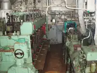 Tàu kéo để bán