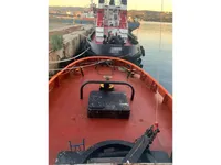 Tàu kéo để bán