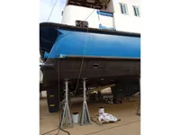 Tàu chở khách để bán