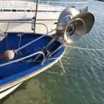Tàu kéo lưới để bán